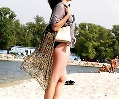 Nakeg chicks rt the nude beach